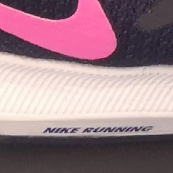 Nike Running Ladies Size 7.5 Navy with Pink Swoosh White & Black Sole Sneakers - Picture 3 of 9